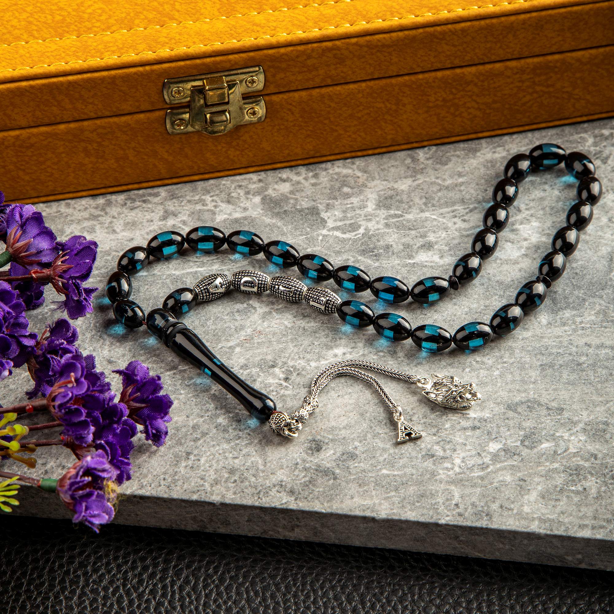 MAVİ SÜRMELİ GÜMÜŞ PÜSKÜLLÜ İSİME ÖZEL TESPİH