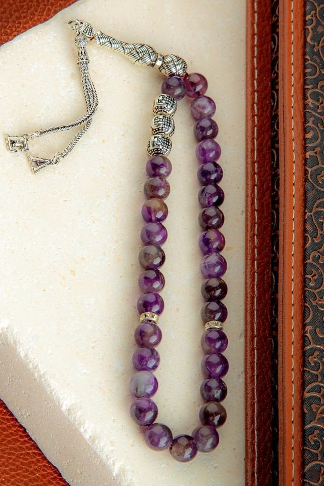 AMETİST TAŞI KİŞİYE ÖZEL TANELERİNE İSİM VE GÜMÜŞ İSİM PÜSKÜLLÜ TESPİH