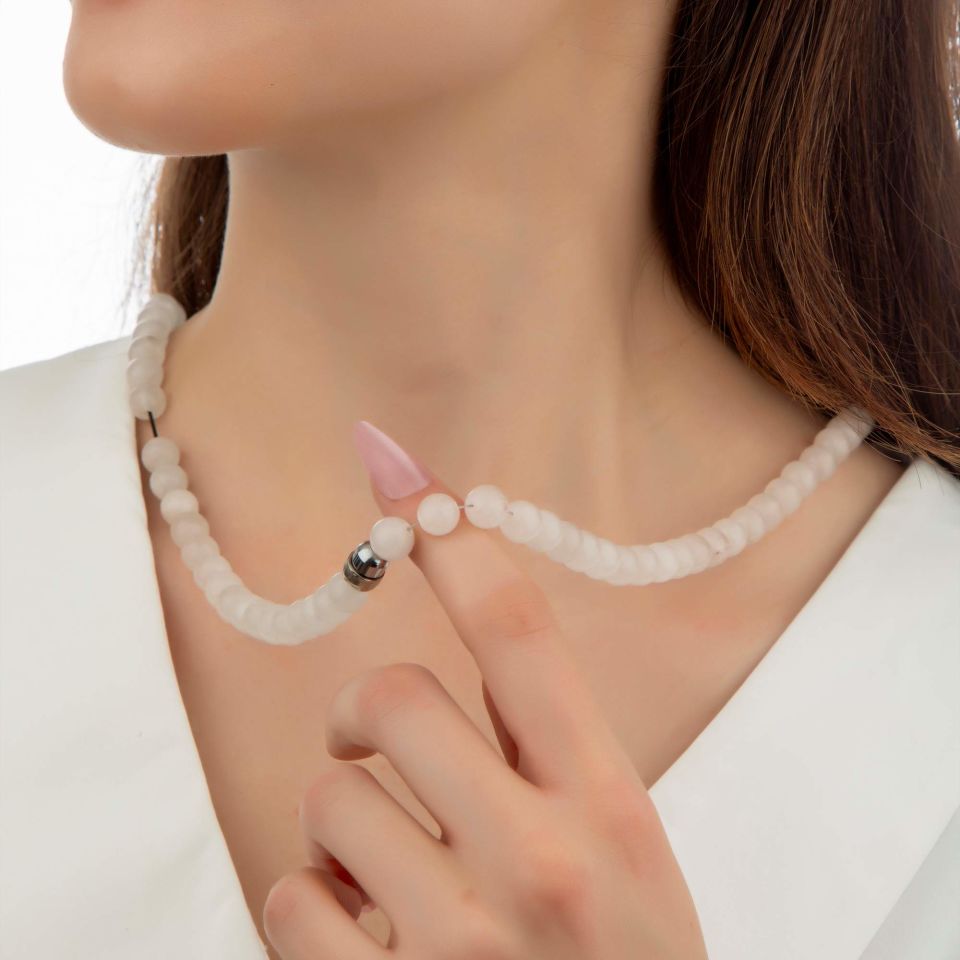 PEMBE QUARTZ TAŞI BİLEKLİK OLAN KOLYE