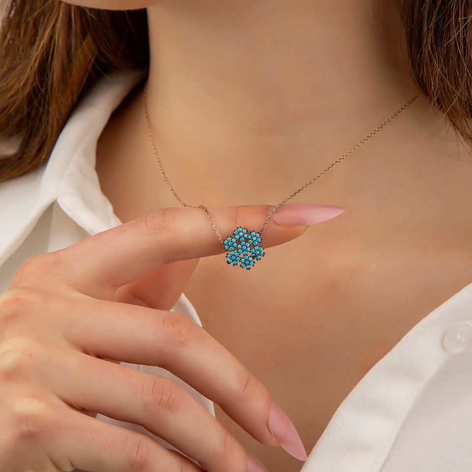 FİRUZE TAŞLI KAR TANESİ BAYAN  GÜMÜŞ KOLYE