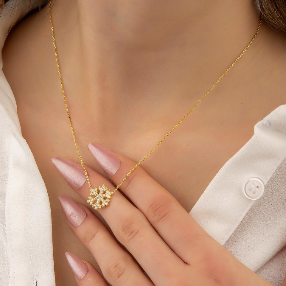 KAR TANESİ MODEL ALTIN KAPLAMA BAYAN GÜMÜŞ KOLYE