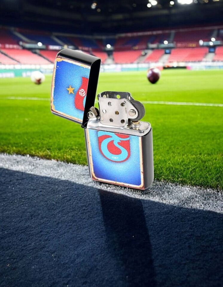 TRABZONSPOR TARAFTAR ÇAKMAK