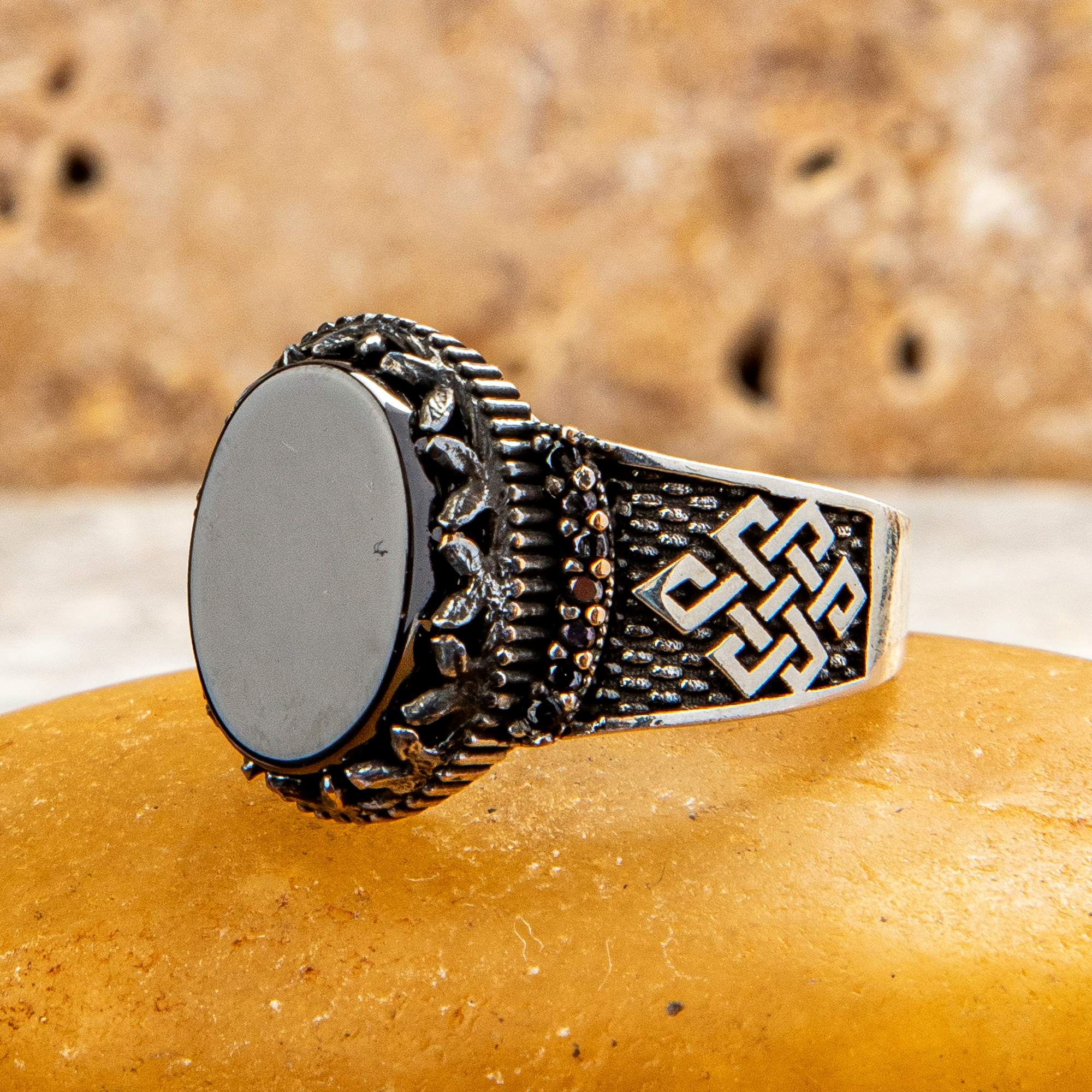 ZİRKON TAŞLI 925 AYAR GÜMÜŞ YÜZÜK 18