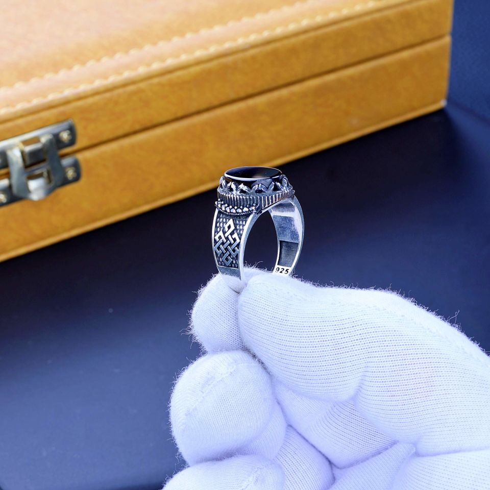 ZİRKON TAŞLI 925 AYAR GÜMÜŞ YÜZÜK 18