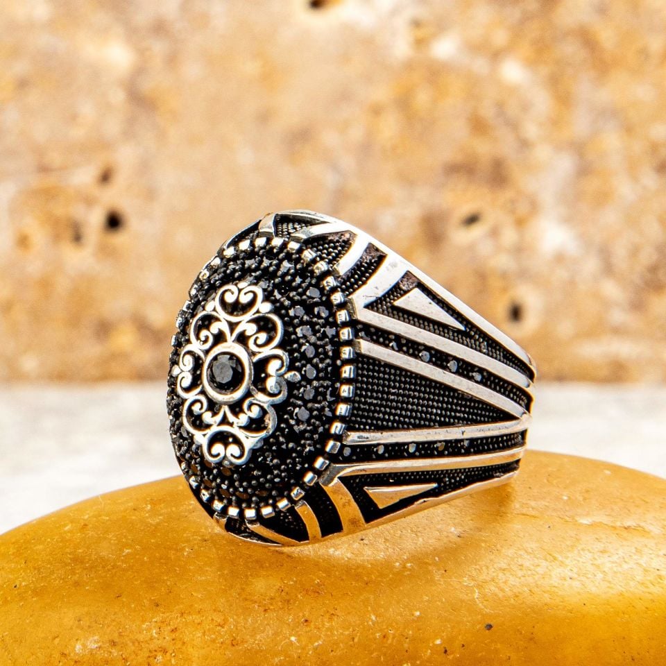 ZİRKON TAŞLI 925 AYAR GÜMÜŞ YÜZÜK