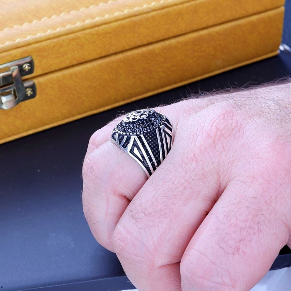 ZİRKON TAŞLI 925 AYAR GÜMÜŞ YÜZÜK