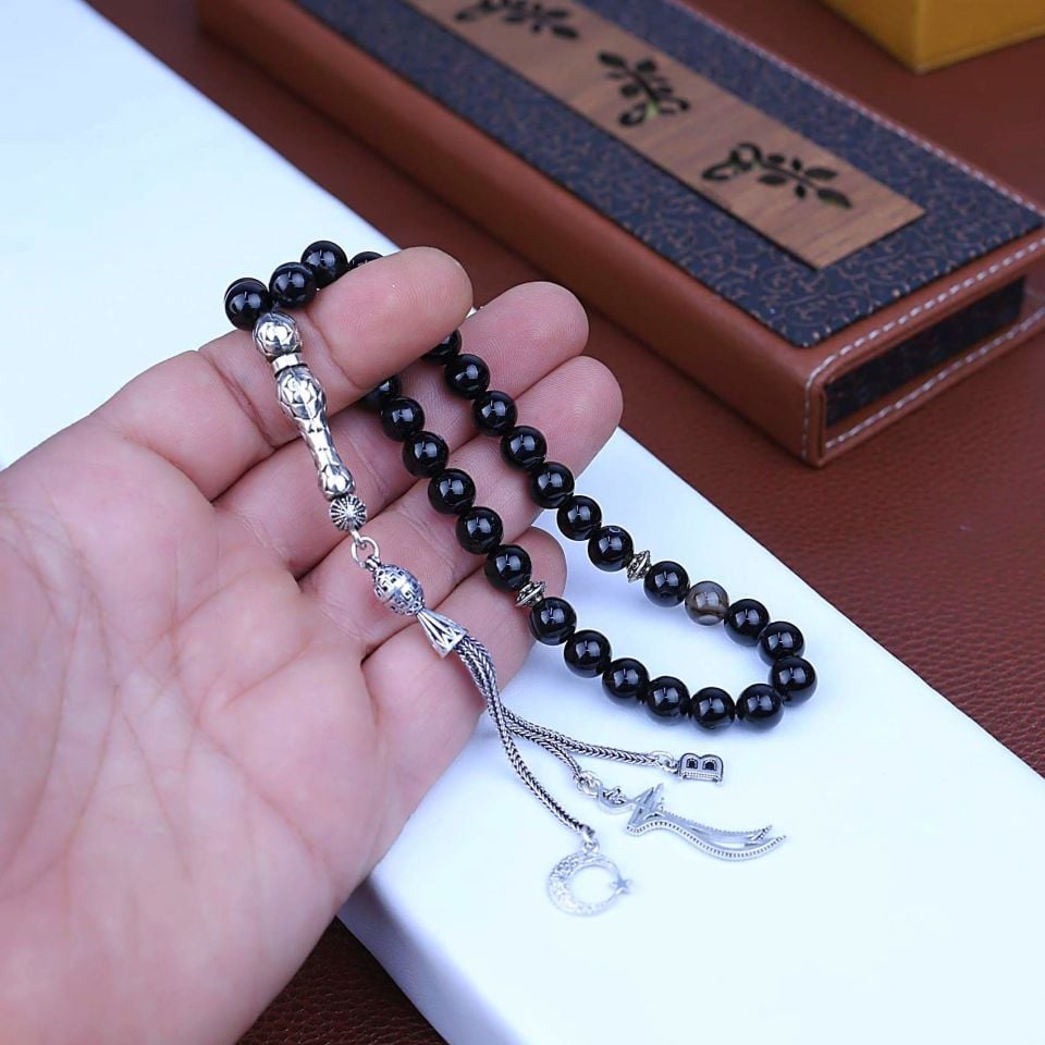 GÜMÜŞ PÜSKÜLLÜ SİYAH AKİK TAŞI TESPİH