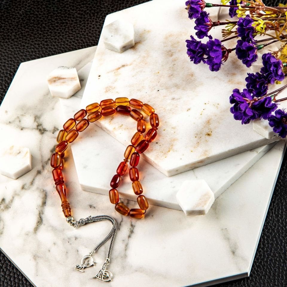 ATEŞ KEHRİBAR  GÜMÜŞ PÜSKÜLLÜ TASARIM TESPİH